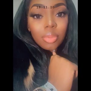 Meet your Posher, Talia